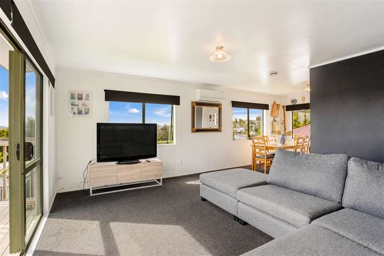 1 Maywood Crescent Glen Eden_8