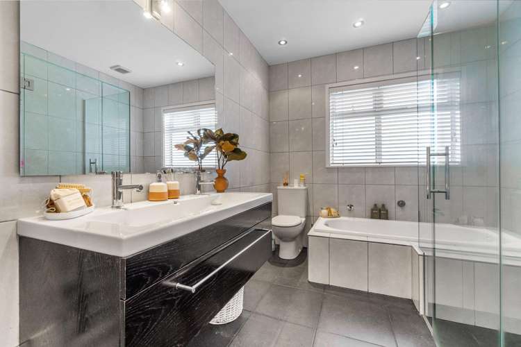 76 Ngatiawa Street One Tree Hill_16