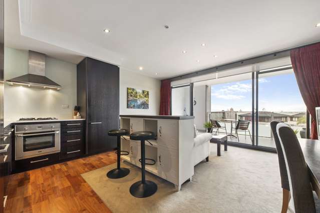 2C/24 James Cook Crescent Remuera_1