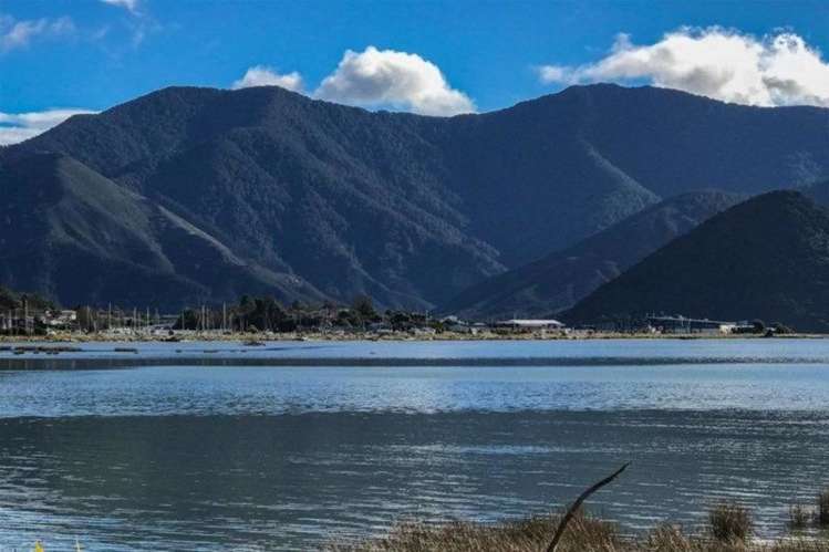 127 Queen Charlotte Drive Havelock_17