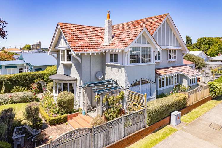 299 Saint Hill Street_0
