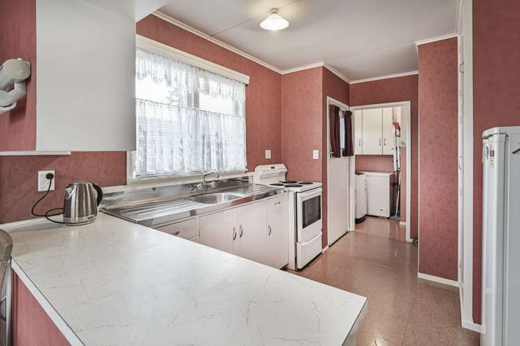 82 Folkestone Drive Flaxmere_5