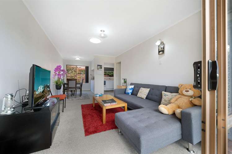 2/2 Vodanovich Road Te Atatu South_21