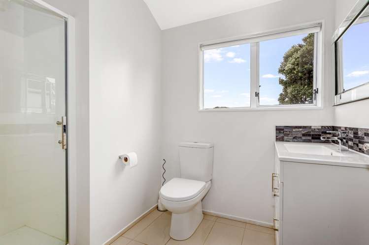 41 Joseph Banks Drive Whitby_15