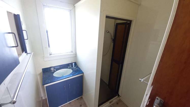 1 Main Road Tuatapere_11