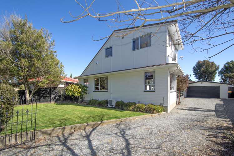 209 Queenspark Drive_2