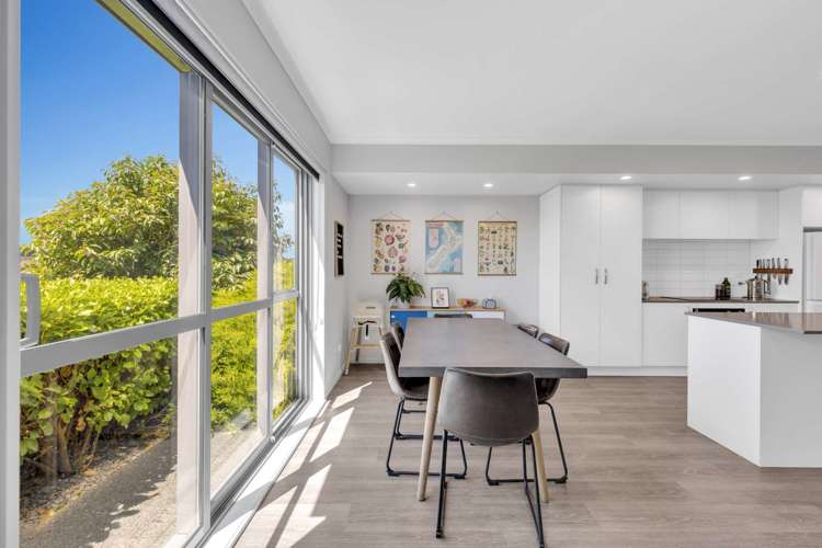 16 Tippet Crescent Wigram_6