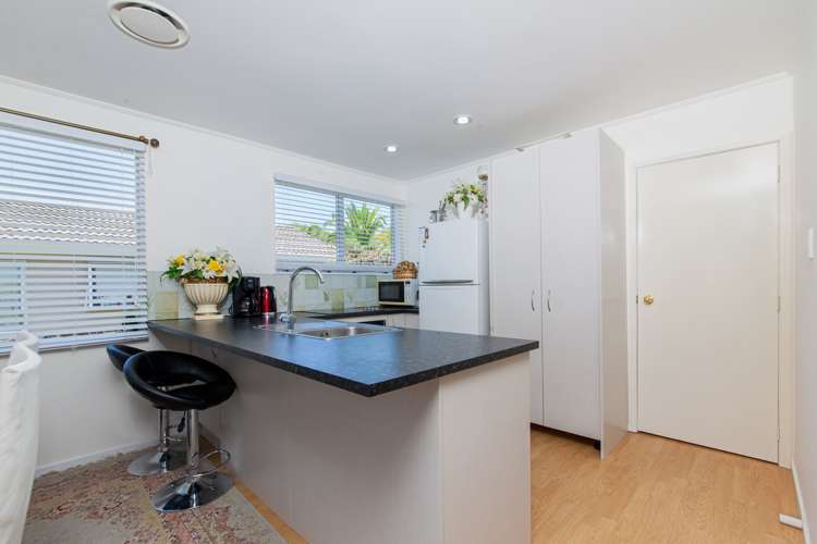 2/40 Granville Drive Massey_8