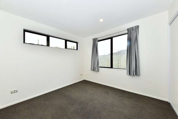 14 Hosta Lane Wigram_11