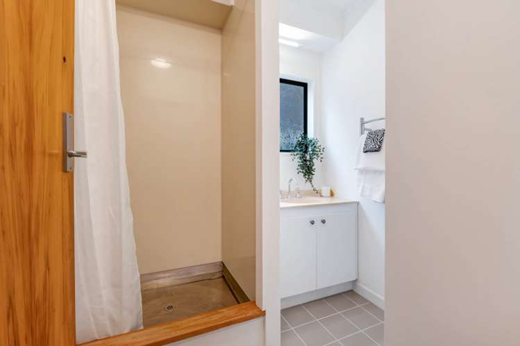 82 Shakespear Road Army Bay_14