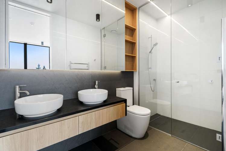 18/423-427 Beach Road Mairangi Bay_15