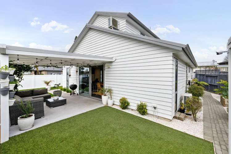 93 Scott Street 11373_2