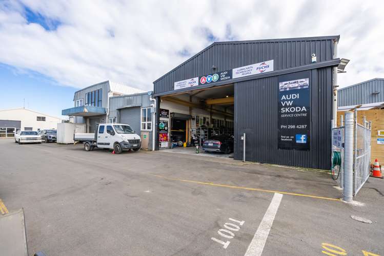 2/114 Kapiti Road_0