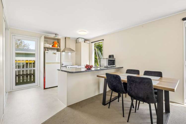 27 Neems Place Manurewa_12