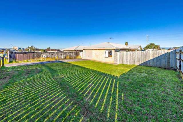 127 Shifnal Drive Randwick Park_1