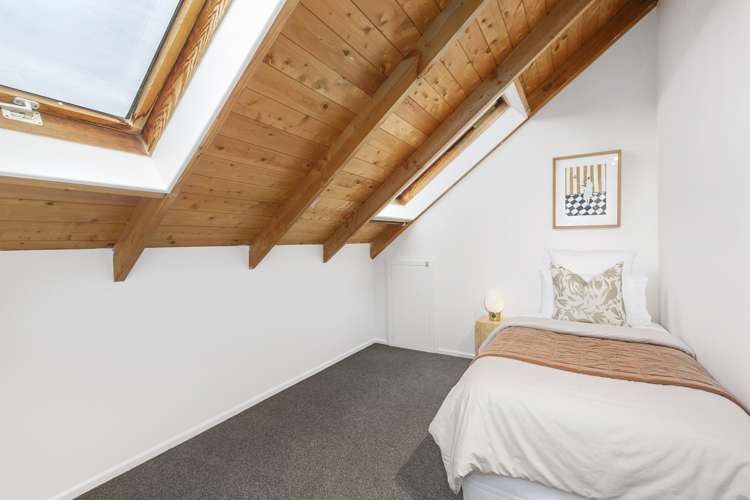 12 Thoreau Street Concord_17