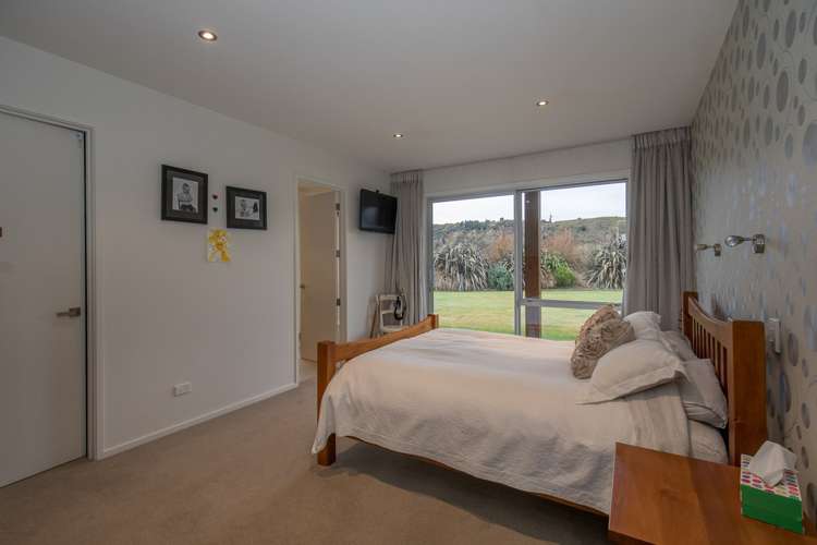 17 Hikuwai Drive Albert Town_23