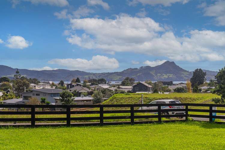 1 Tinirau Place Cooks Beach_6