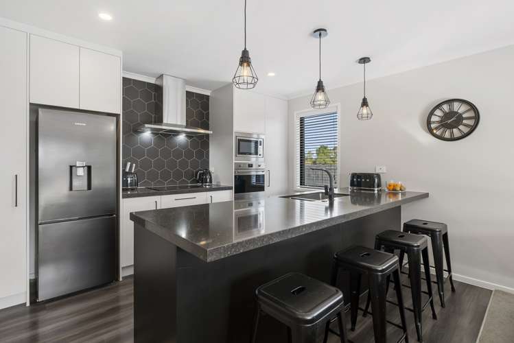 10 Korimako Place Coastlands_9