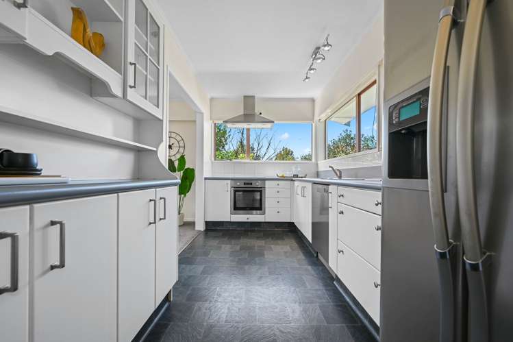 63 Macdonald Road Glenview_2