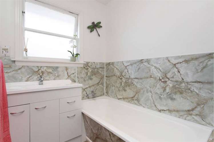 21 Oriana Crescent Hornby_12