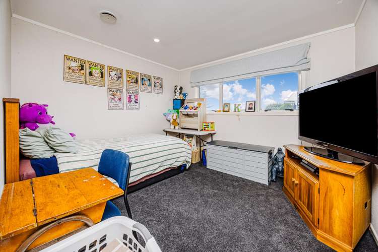 32 Evans Road Weymouth_15