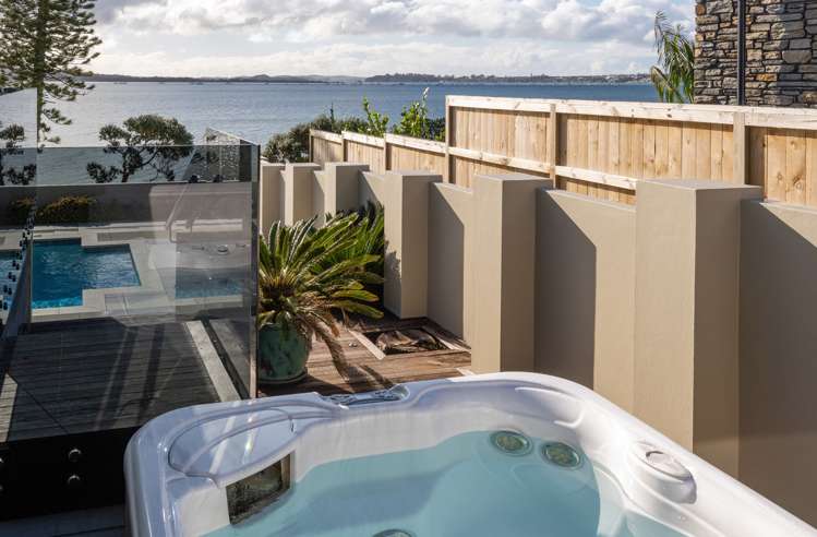 70 Bramley Drive Farm Cove_10