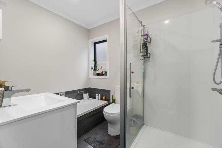 Unit 1/11 Mana Drive Baverstock_9