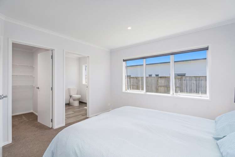 8 Navigation Drive Cooks Beach_12