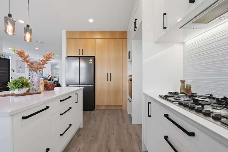 70 Hughs Way Flat Bush_10