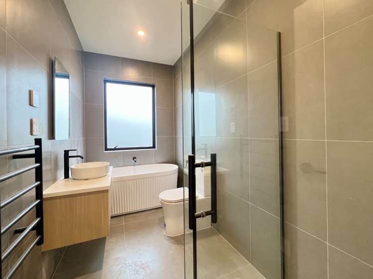 24 Kikorangi Drive Wainui_11