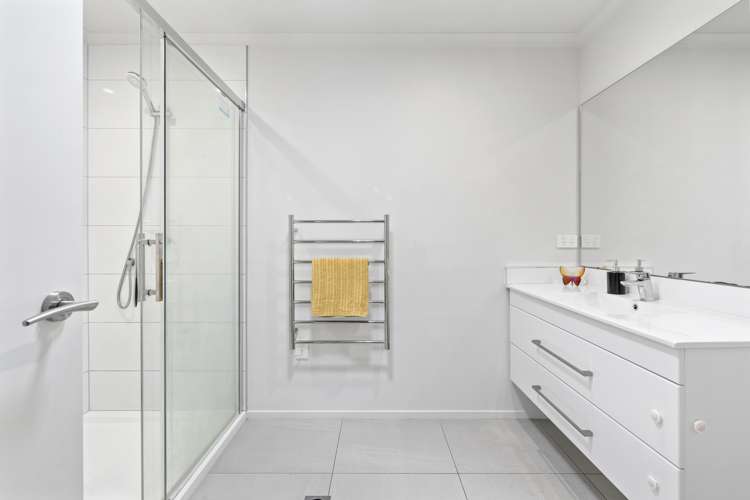 13/9 Surrey Street Tawa_12