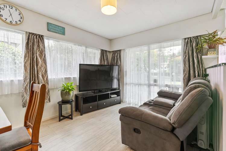 17 Parkland Crescent Kamo_11