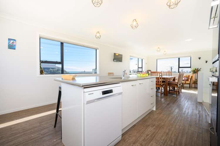 17 Marine Parade Foxton Beach_6