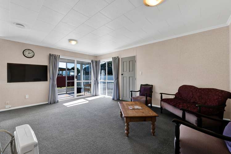 8b South Road Manaia_12