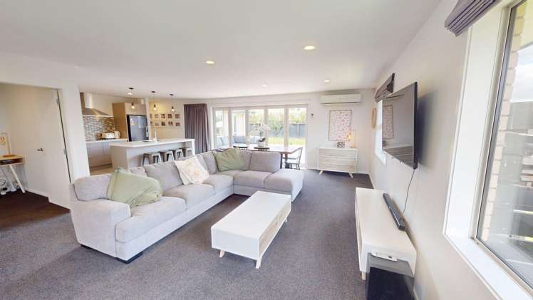 14 MacDonald Heights 10643_1