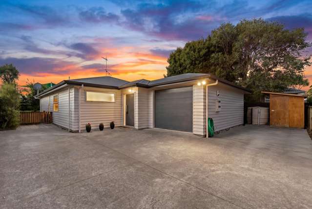 DREAMY FIRST HOME WITH GARAGE