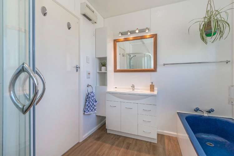 67 Farquhars Road Redwood_11