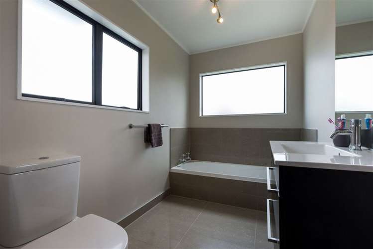 2/125 Manuka Road Bayview_15