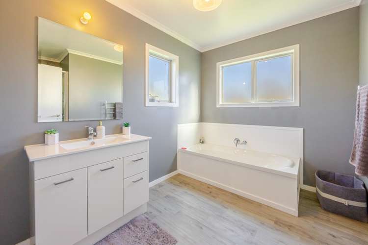 2/281 Lindsay Road Waipukurau_17