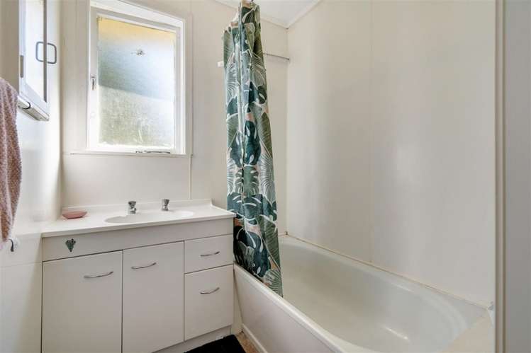 82 Salisbury Road Birkdale_12