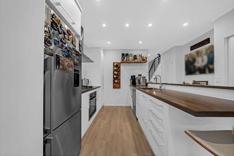 4 Matairangi Avenue Totara Heights_36