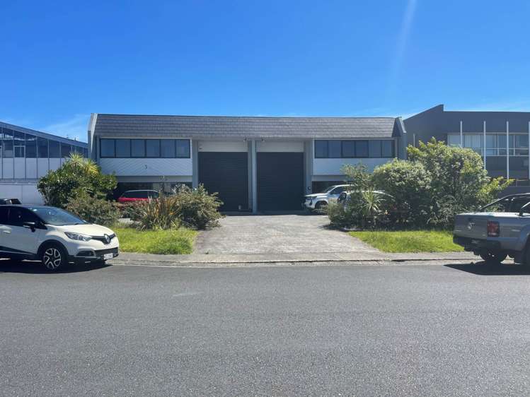 Unit A/3 Colway Place Wairau Valley_12
