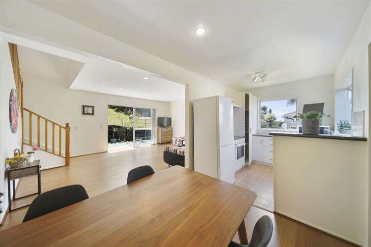 1B Highgrove Lane Totara Vale_2