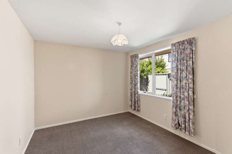 2/10 Baretta Street Somerfield_13