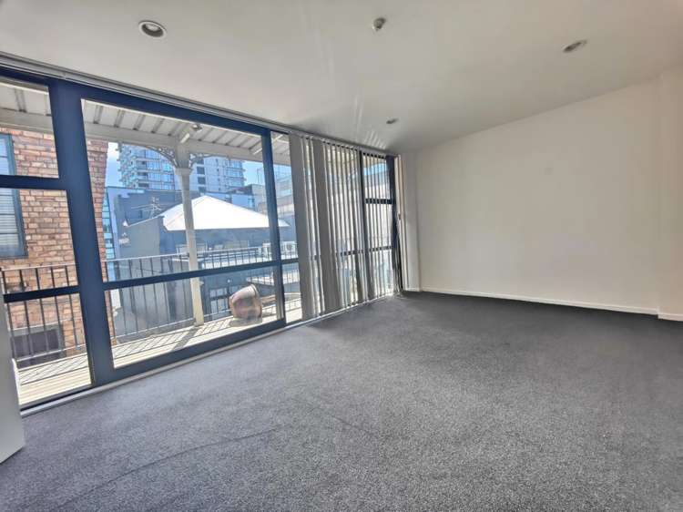 1/25 Khyber Pass Road 10021_4