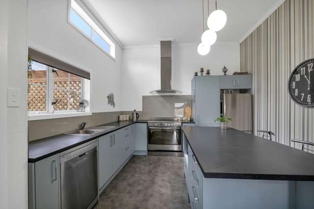 18 Pembroke Road Stratford_1
