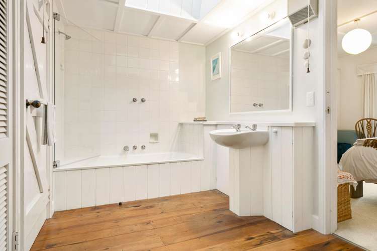 103 Hinau Road Muriwai Valley_15