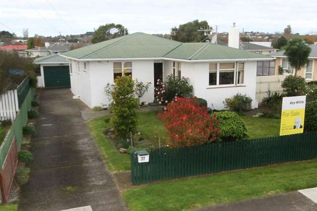 37 Hadfield Crescent College Estate_1