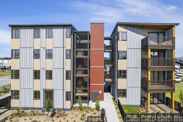 5/40 Waiparaheka Drive Milldale_1